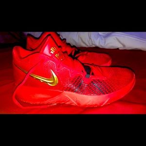 Nike Kyrie Flytrap University Red
